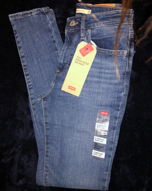 Levis High Rise Skinny Jeans - Medium Blue